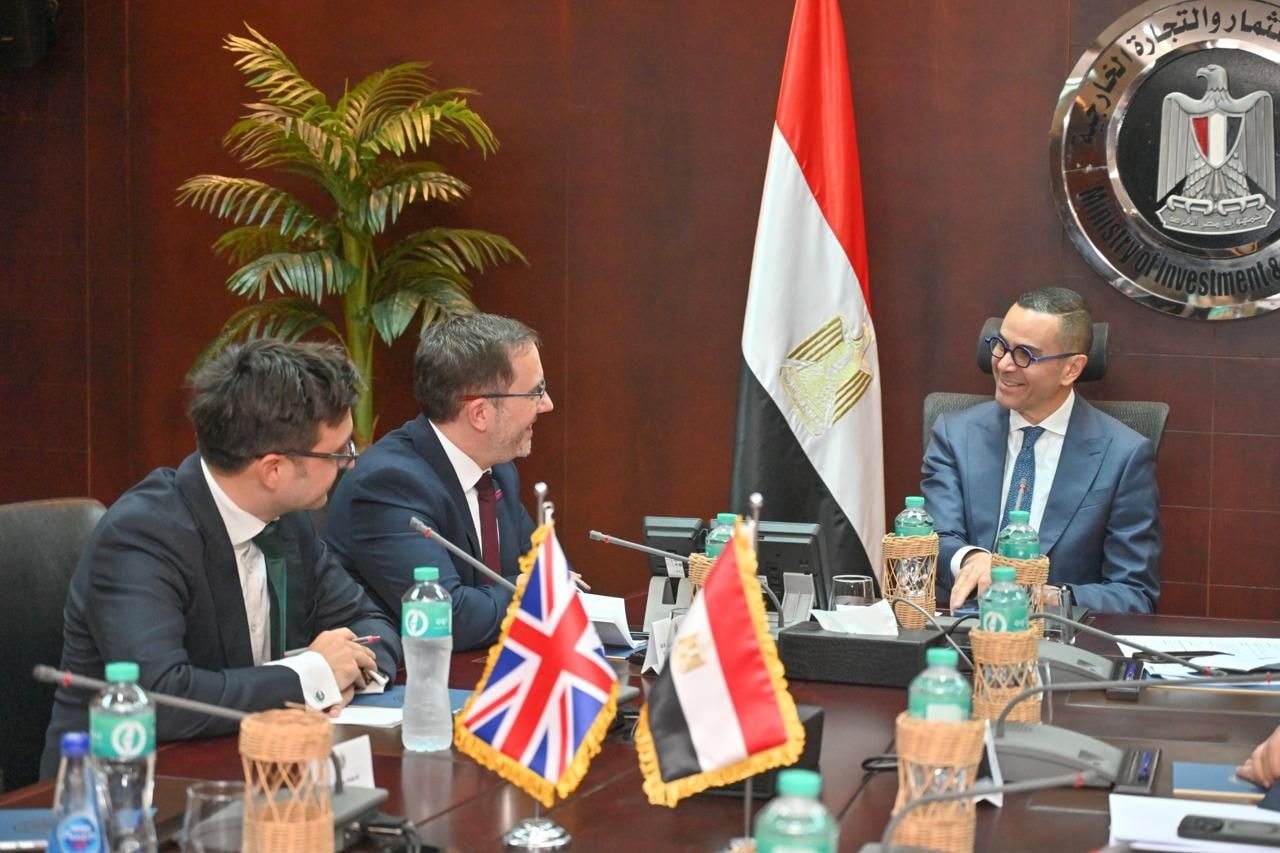 مصر والمملكة المتحدة تعقدان مؤتمرًا استثماريًا ديسمبر المقبل