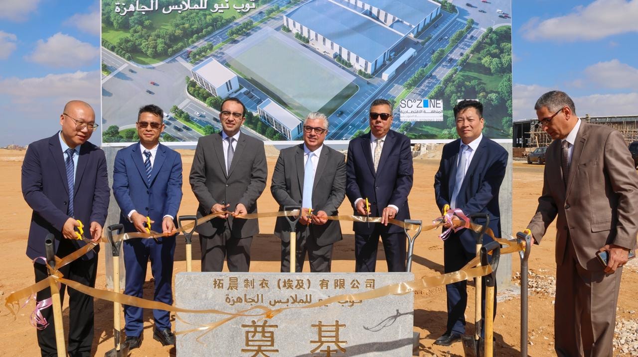 تدشين مصنعين للملابس والمنسوجات في "القنطرة غرب" باستثمارات 20.5 مليون دولار