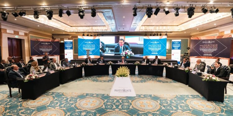 «إنفستجيت» تستكشف دمج فرص الاستثمار في العقارات والسياحة بمصر
