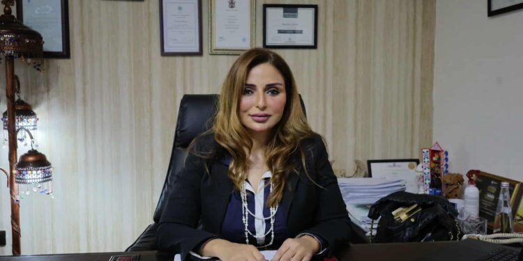 نرمين طاحون الشريك المؤسس لمكتب طاحون للاستشارات القانونية