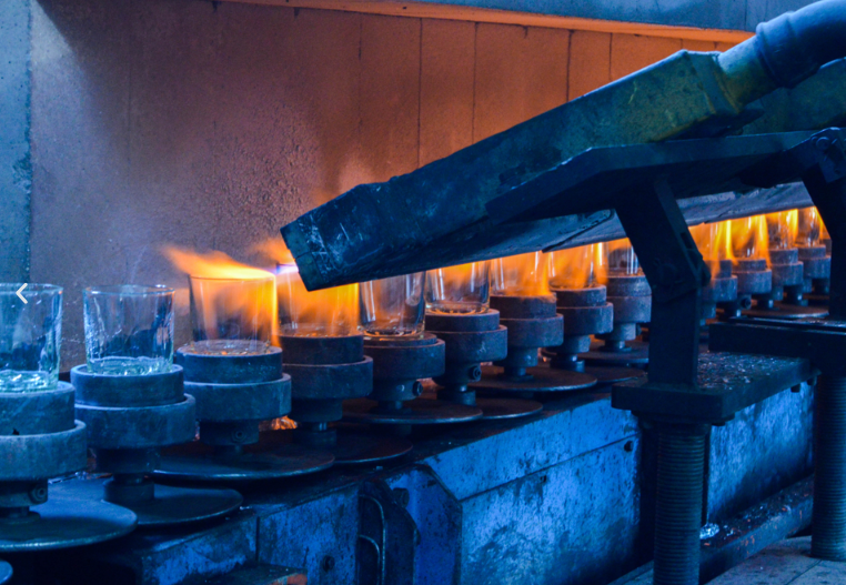 النصر للزجاج