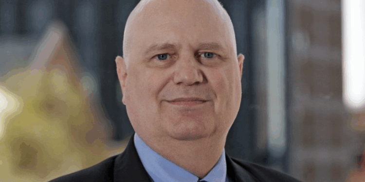 توماس بلاك، كاتب مقالات رأي لدى بلومبرج