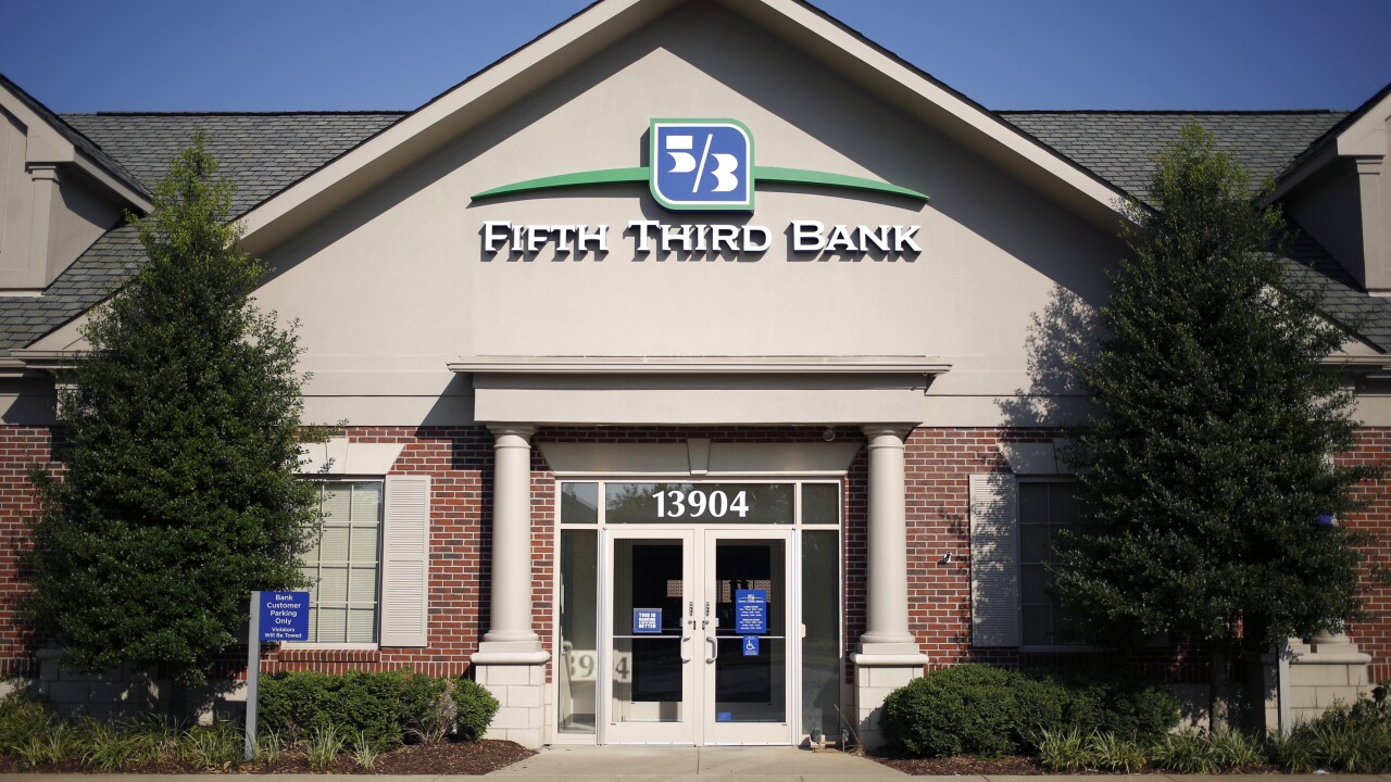 فيفث ثيرد بانكورب