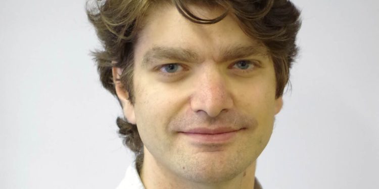 ليونيل لوران، كاتب مقالات رأي لدى "بلومبرج"