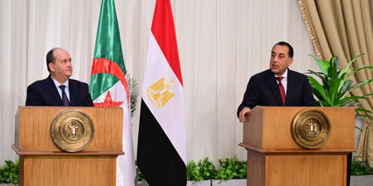 مصر والجزائر تتطلعان لزيادة التبادل التجاري إلى 5 مليارات دولار