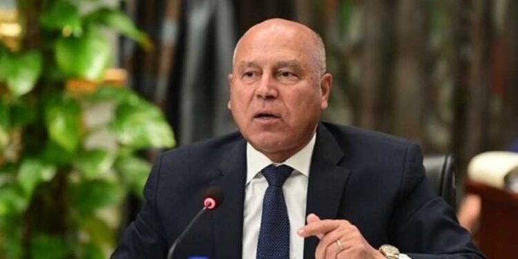 كامل الوزير، وزير الصناعة والنقل