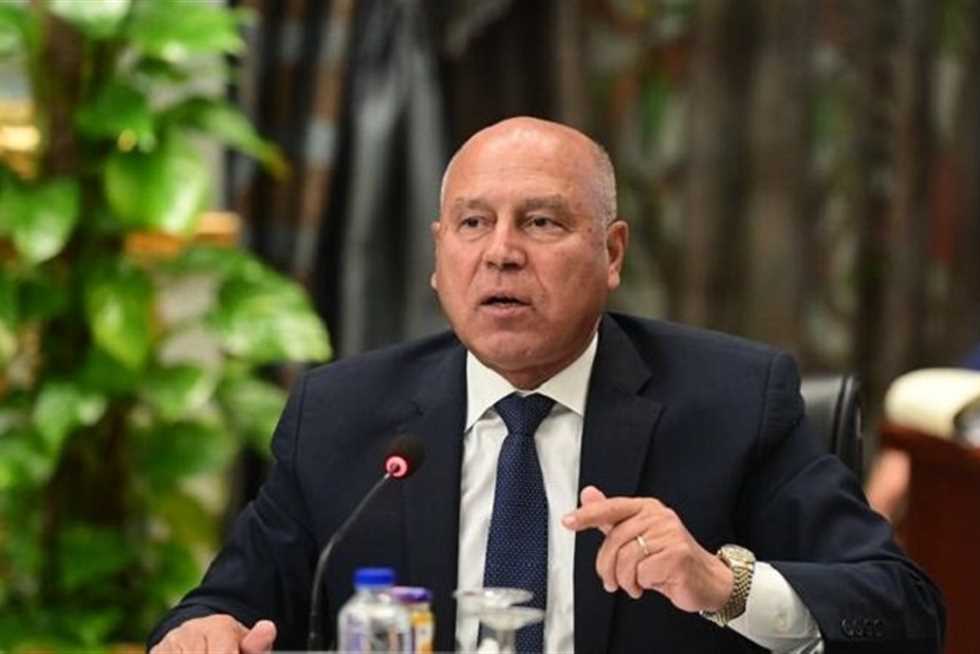 كامل الوزير، وزير الصناعة والنقل