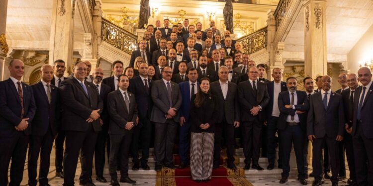 "النساجون الشرقيون" تختتم فعاليات "OW Egypt Market Week"