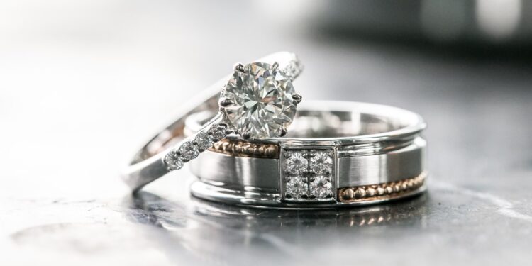 المجوهرات البلاتينية