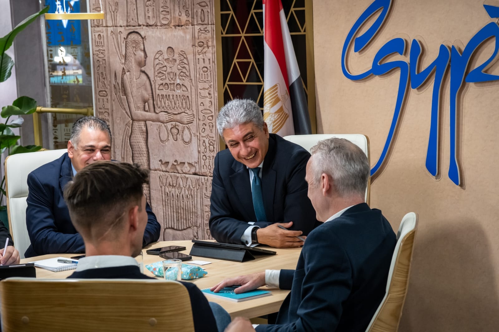 “فتحي” يبحث مع “تريب أدفايزر” العالمية سبل الترويج للسياحة المصرية