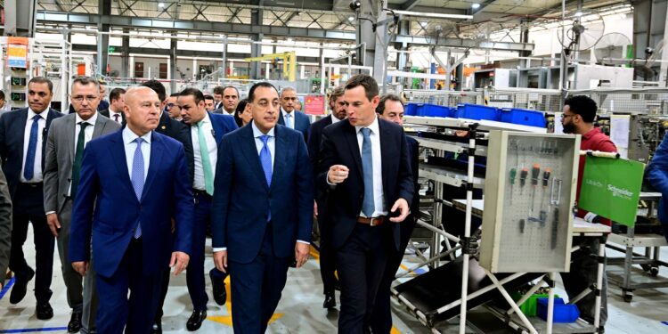 افتتاح توسعات مصنع "شنايدر إلكتريك" في مصر باستثمارات 8 ملايين يورو