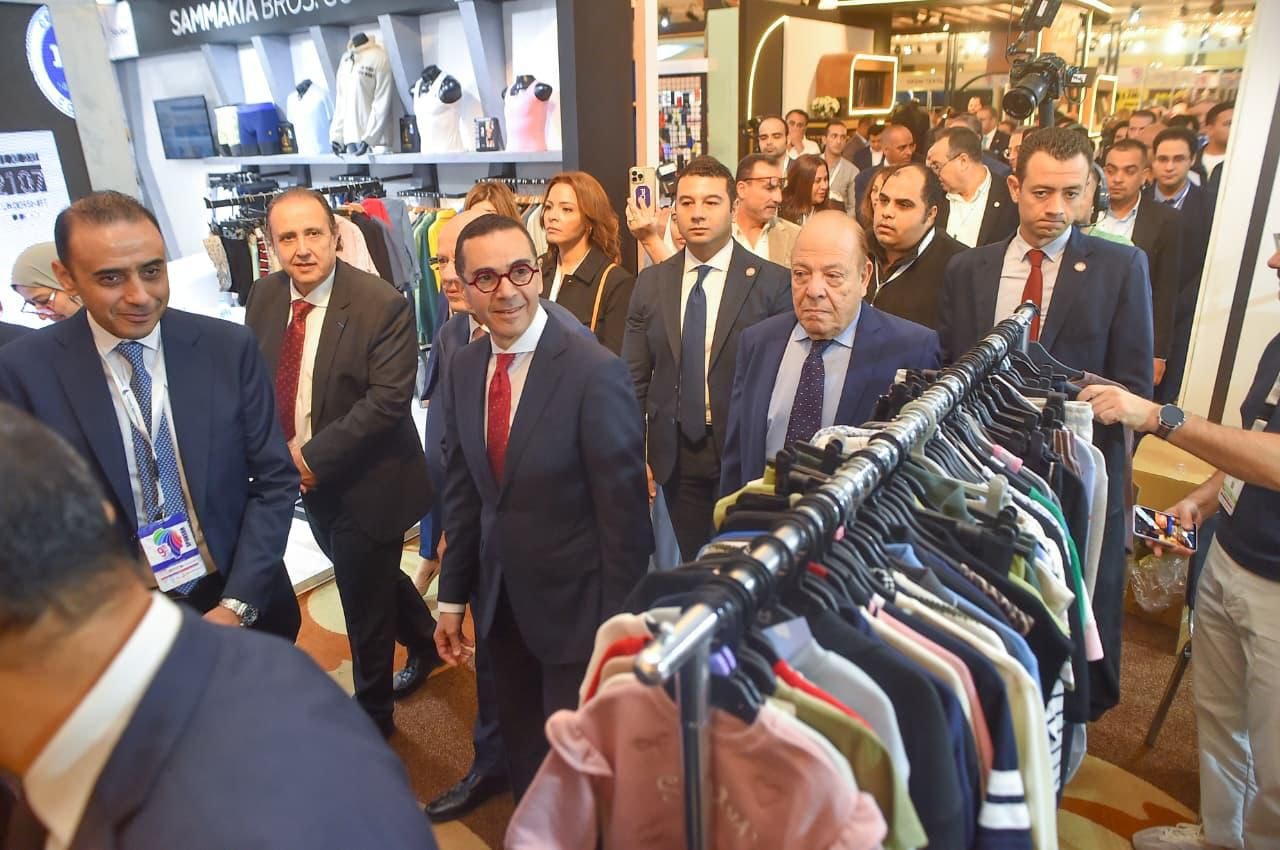 "الخطيب": تهيئة بيئة استثمارية جاذبة لقطاع صناعة المنسوجات والملابس الجاهزة