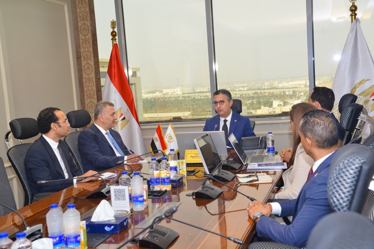 وزير التموين يتابع ملفات عمل جهاز تنمية التجارة الداخلية