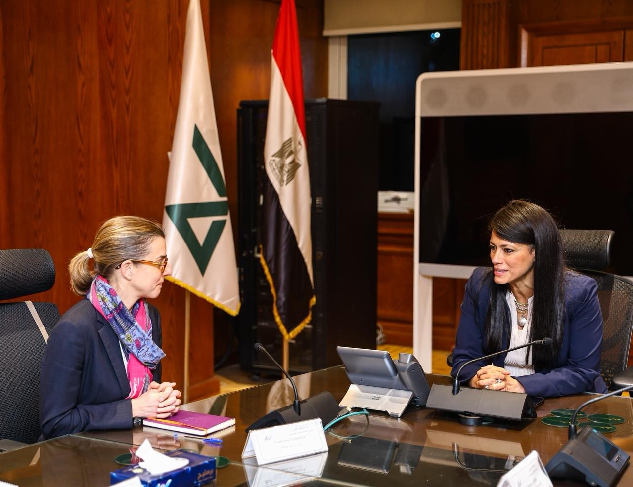 "التخطيط" تبحث مع "بروباركو" الفرنسية تعزيز الشراكة لتمكين القطاع الخاص