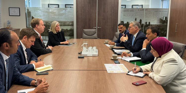 وزير البترول يزور أستراليا لجذب الاستثمارات في قطاع التعدين