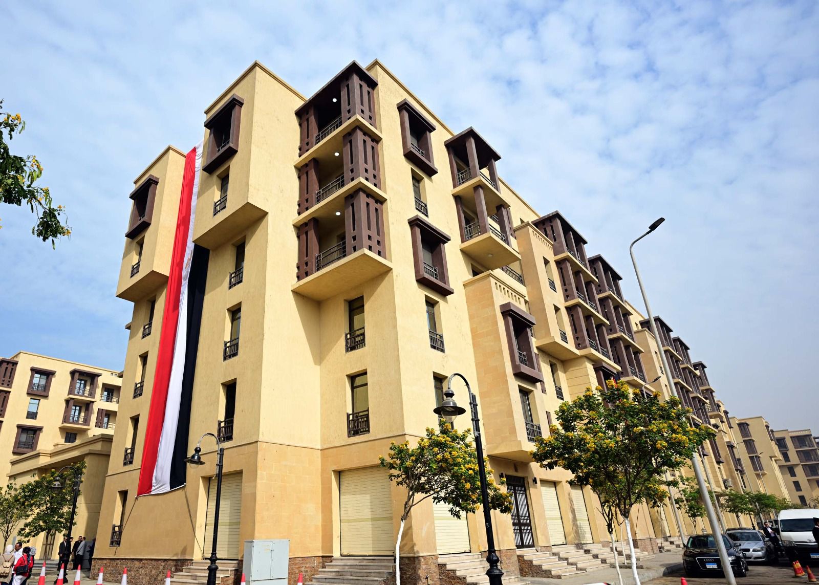 رئيس الوزراء يوجه بتسليم وحدات "روضة السيدة 2" بالعدادات مسبقة الدفع