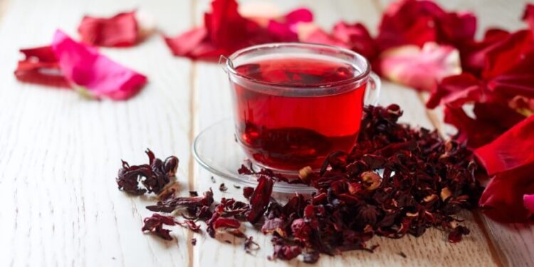 «الخشاب لتجارة الأعشاب» تشغل خط الكركديه فى مصنع الفيوم