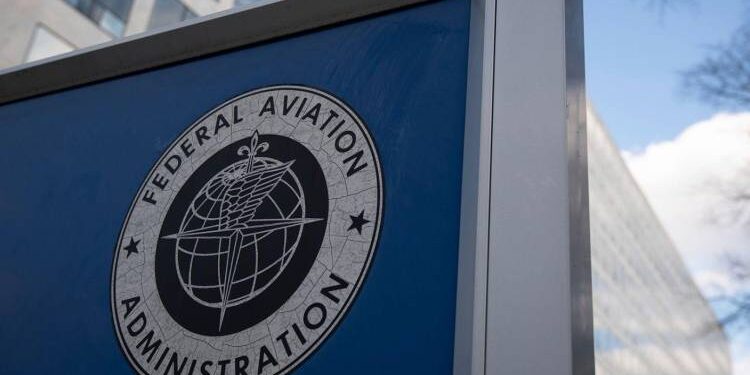 إدارة الطيران الفيدرالية الأمريكية (FAA)