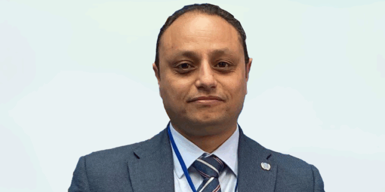 الدكتور أشرف عبدالعال، الخبير الاقتصادي