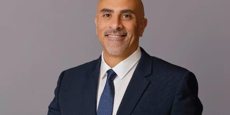 مصطفى صلاح، الرئيس التنفيذي لشركة وان أوف وان للتطوير العقاري