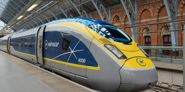 إحدى قطارات شركة يوروستار المشغلة لقطارات السرعة العالية