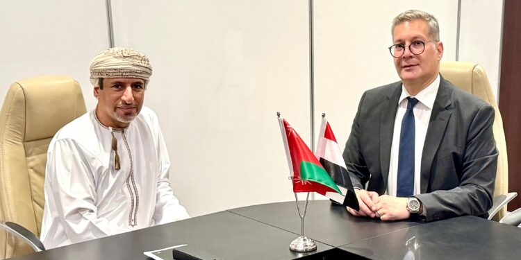 وزير البترول يبحث زيادة حجم أعمال الشركات المصرية في عُمان