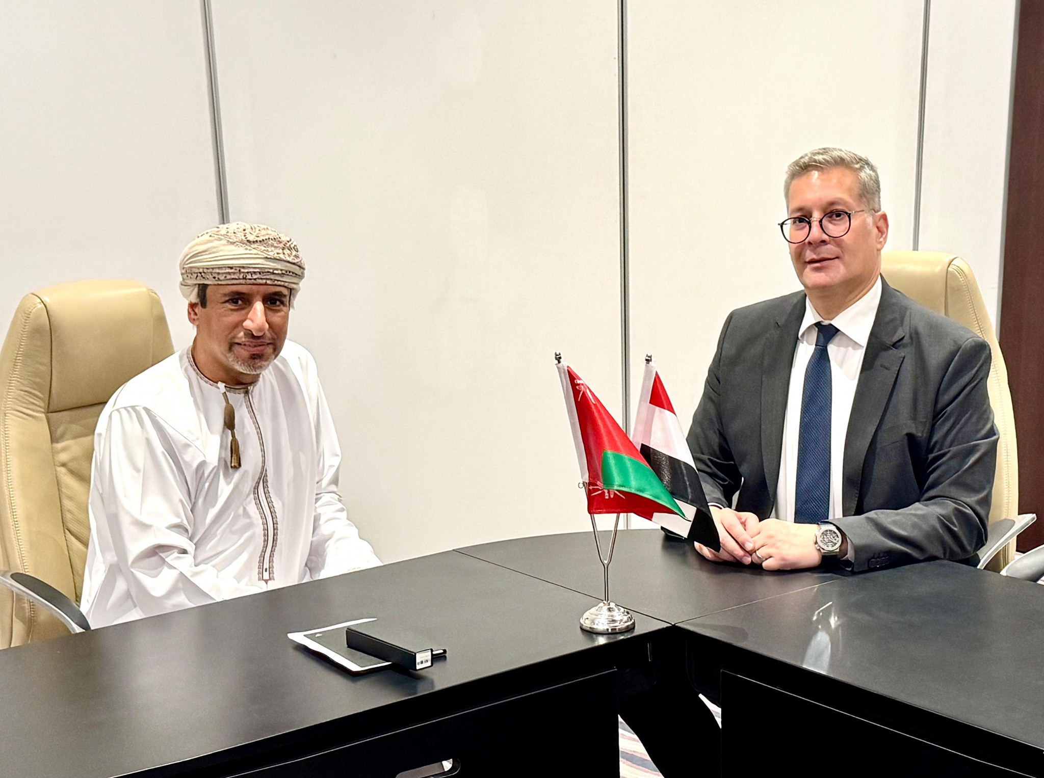 وزير البترول يبحث زيادة حجم أعمال الشركات المصرية في عُمان