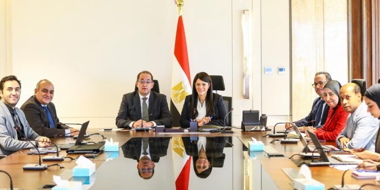 «التخطيط» و«المالية» تناقشان تعديلات محاور السردية الوطنية للتنمية الاقتصادية