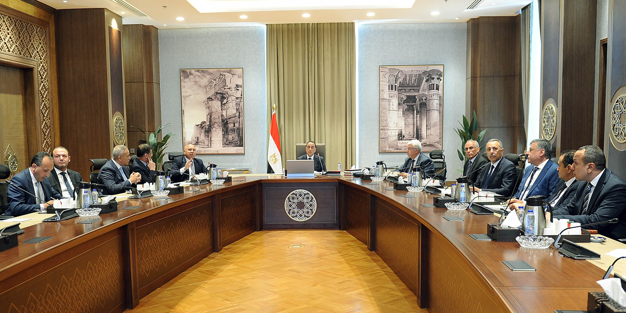 رئيس الوزراء يتابع إجراءات توفير الأسمدة في الأسواق