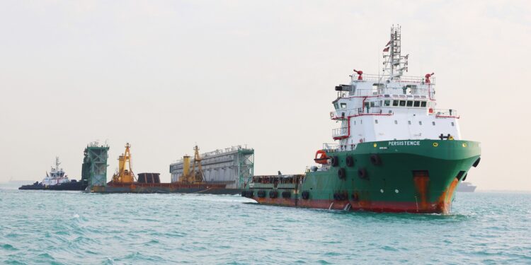 "قناة السويس": عبور الحوض العائم GREEN DOCK 3 ضمن قافلة الجنوب