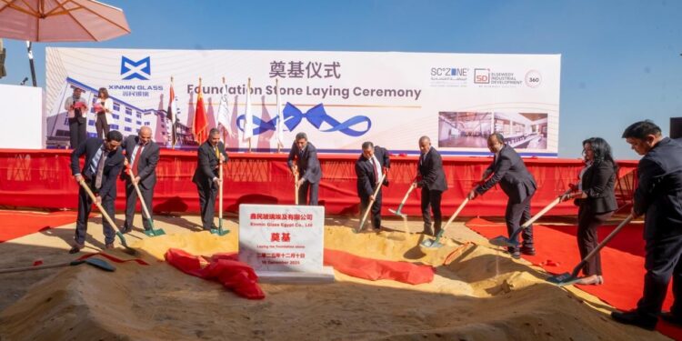 تدشين مصنع "شين مين" للزجاج في "السخنة" باستثمارات تتجاوز 70 مليون دولار