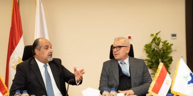 «الأولى» توقع بروتوكول تعاون مع «الإسكان» لسد فجوة تمويل الوحدات المتوسطة