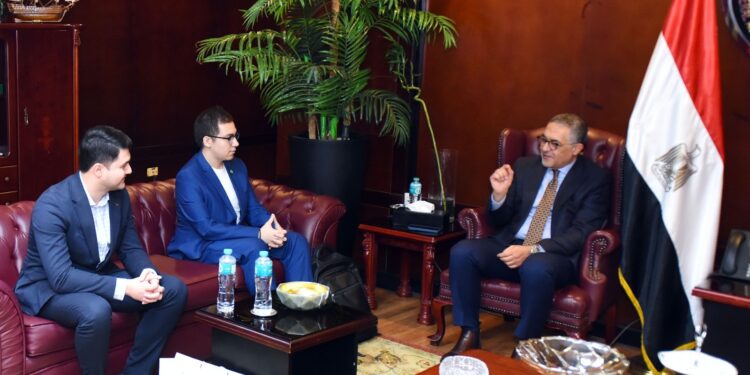 مصر تبحث التعاون مع "IT Park Uzbekistan" في دعم الشركات الناشئة