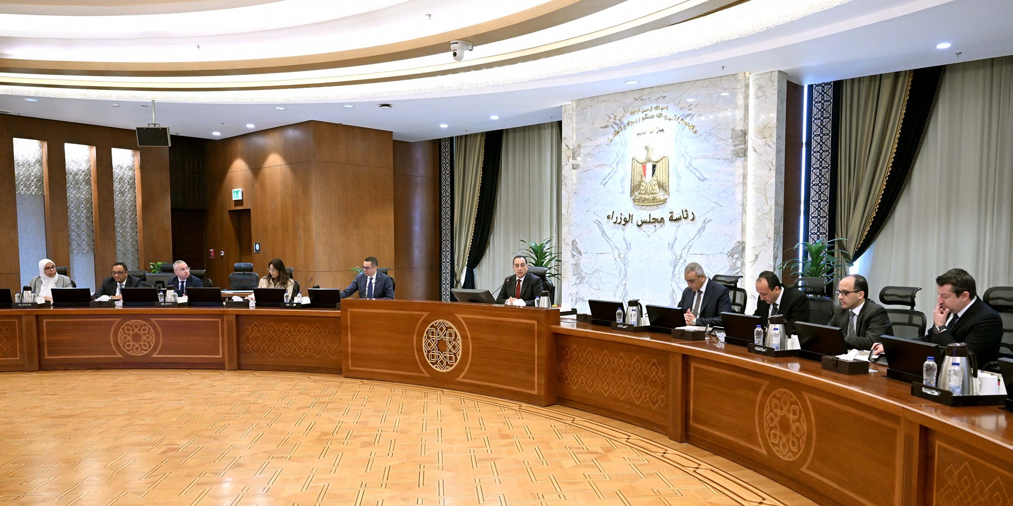 الحكومة تبحث أداء المجالس التصديرية ضمن مخطط دعم القطاع