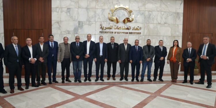 أحمد حافظ رئيساً لمجلس إدارة غرفة صناعات مواد البناء