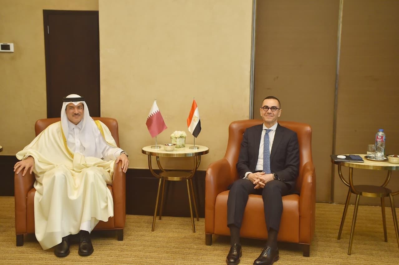 وزير الاستثمار يبحث مع نظيره القطرى دعم التكامل الصناعى والتجارى
