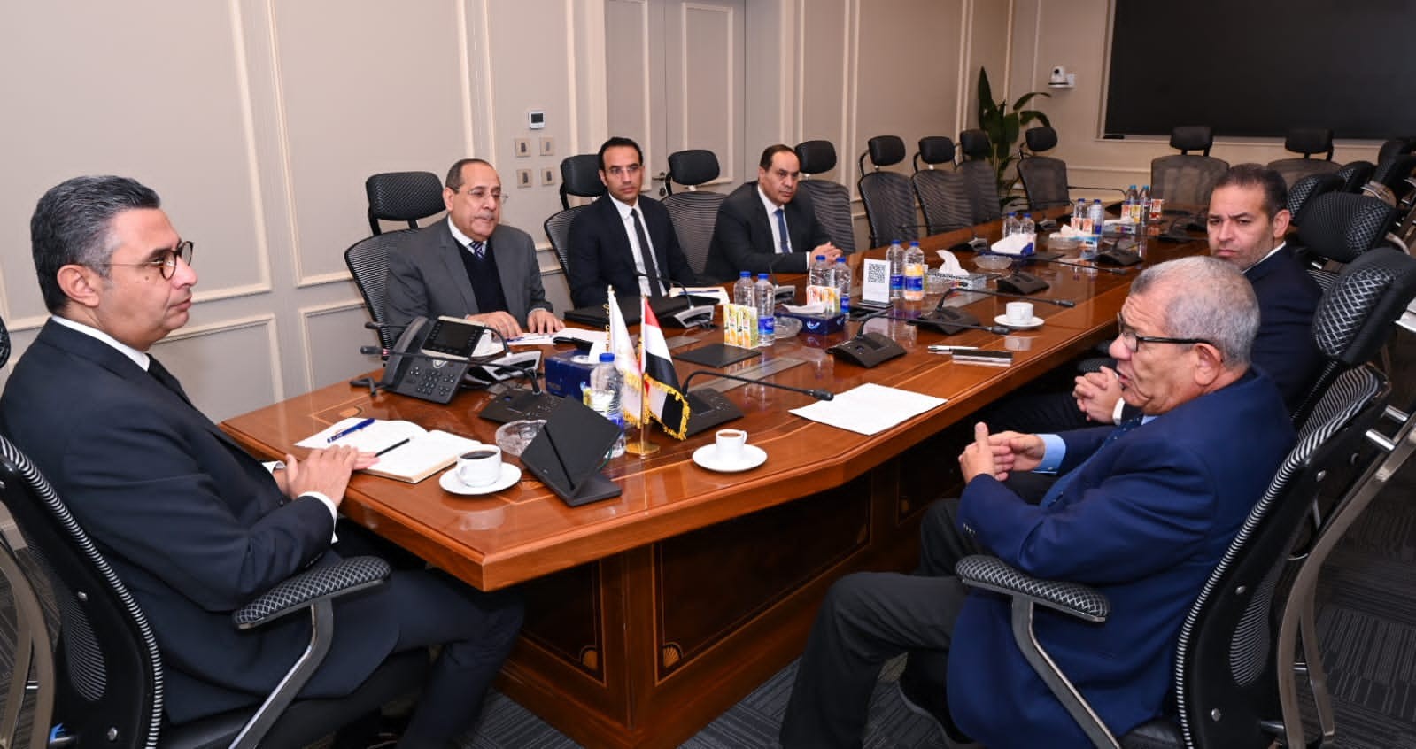 مباحثات بين "التموين" و"علام جروب" في إنتاج لب الورق من مخلفات القصب