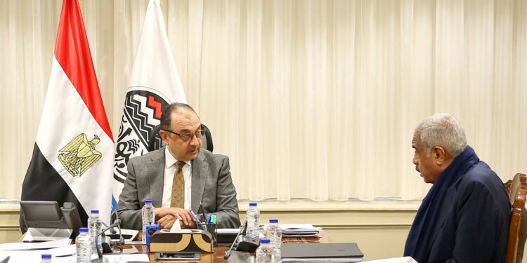 "قطاع الأعمال" تبحث مع "طلعت مصطفى" مستجدات تطوير وتنفيذ بعض الفنادق