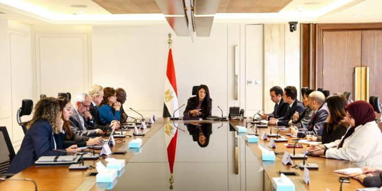 مصر تسعى لجذب استثمارات من المؤسسات الدولية والقطاع الخاص لمشروعات تحلية المياه