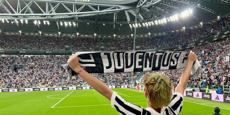 نادي يوفنتوس الإيطالي