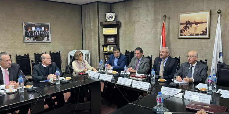 "رجال الأعمال" تطالب بحوافز حكومية لتوسيع استخدامات الذكاء الاصطناعي في الزراعة