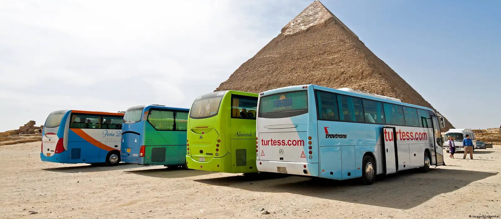 الحكومة تسعى لزيادة تفضيل المنتج المحلي في قطاع السياحة