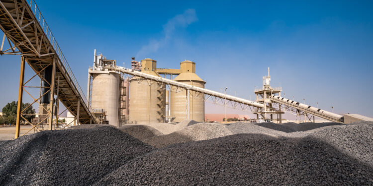 مصنع النهضة للأسمنت ؛ الأسمنت