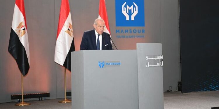 الحكومة تمنح الرخصة الذهبية لمشروع "ماك لوسائل النقل الخفيف"