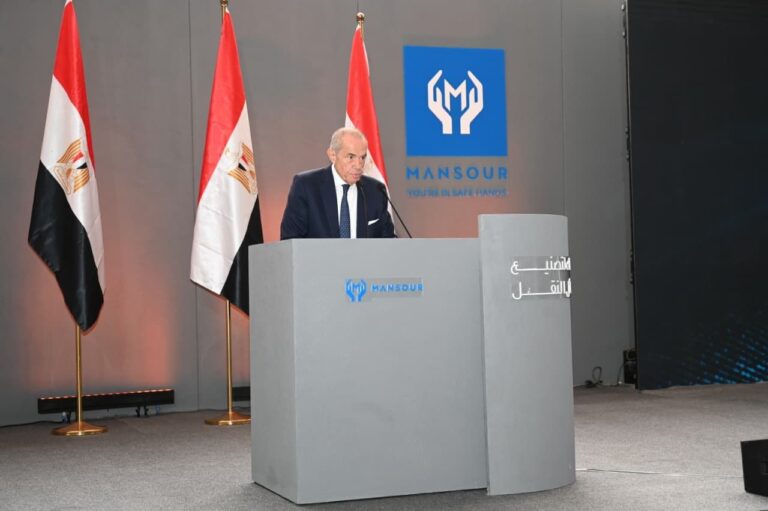 الحكومة تمنح الرخصة الذهبية لمشروع "ماك لوسائل النقل الخفيف"