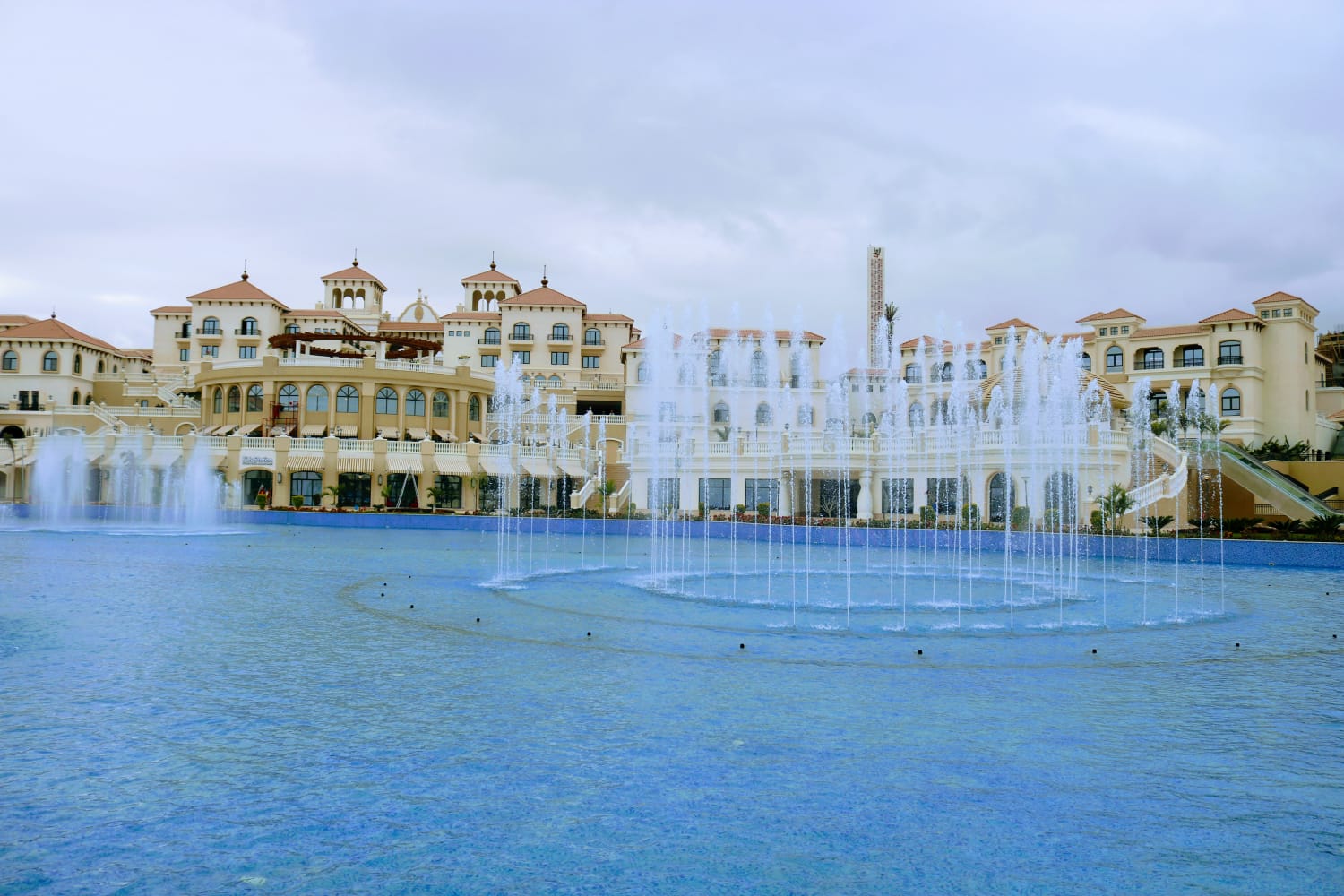 المنطقة التجارية الترفيهية "The Village" في سيليا بالعاصمة الجديدة المنطقة التجارية الترفيهية "The Village" في سيليا بالعاصمة الجديدة