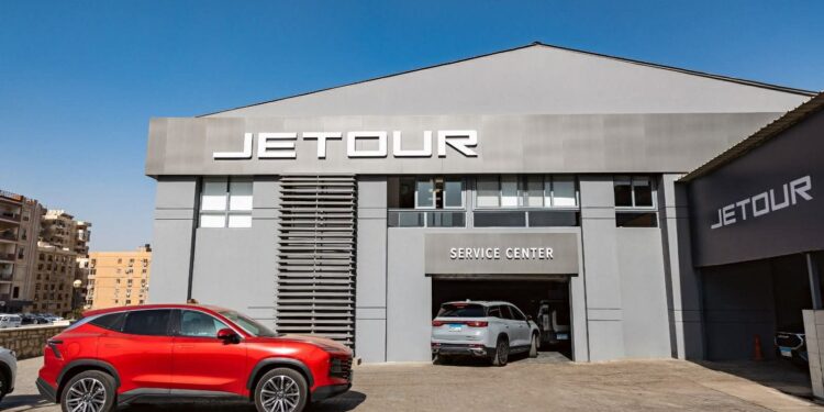 "قصراوي" تفتتح مركز لسيارات "جيتور" مع توافر قطع الغيار بخصم 25%