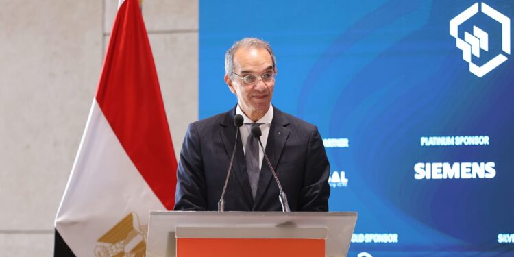 وزير الاتصالات