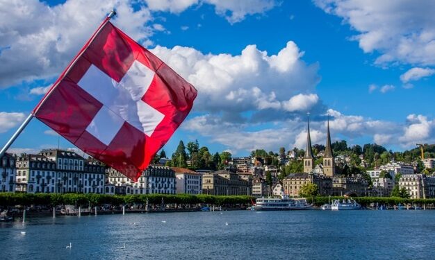 سويسرا