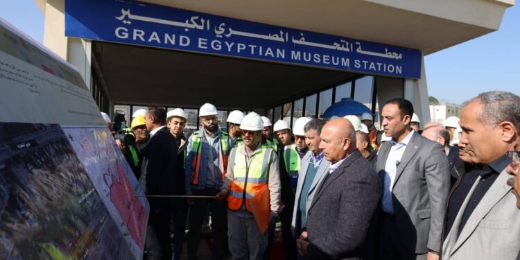 كامل الوزير: نستهدف نقل 1.5 مليون راكب يومياً بالخط الرابع للمترو